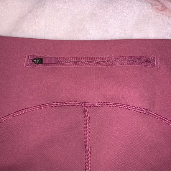 lululemon speed up crop 21” - Picture 4 of 6